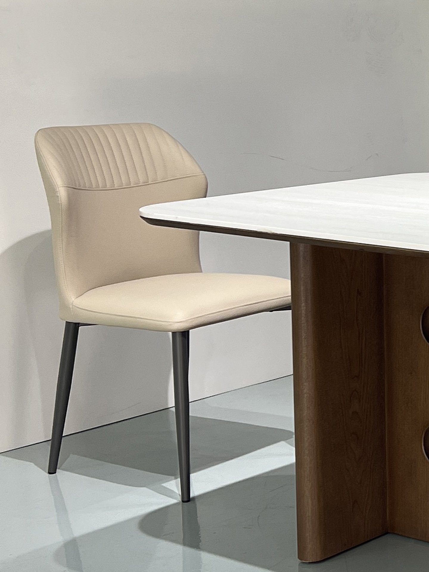 commercial furniture carbon steel legs pu leather with high density sponge dining chair commercial furniture carbon steel legs pu leather with high density sponge dining chair